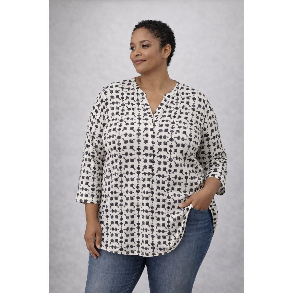 Talbots Cream & Black Skeleton Key pattern Long Sleeve V-Neck Henley Women 2X